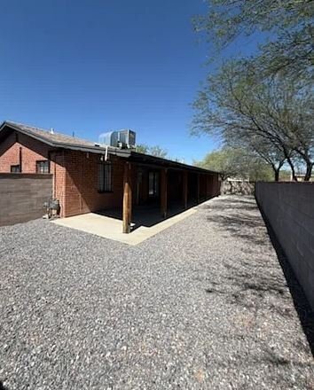 Building Photo - 1290 E Allen Rd