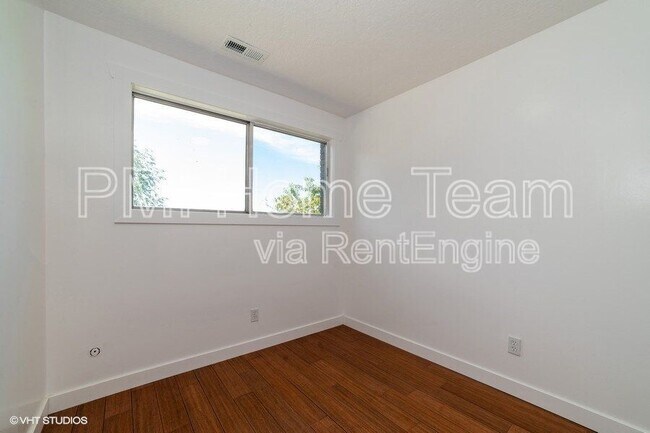 Building Photo - 953 N Compton Rd