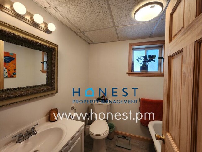 Building Photo - 9 High St