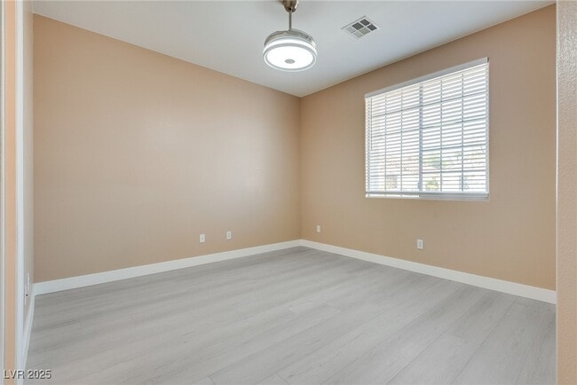 Building Photo - 1340 Rolling Sunset St