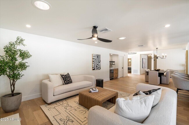 Building Photo - 7553 E Woodshire Cove