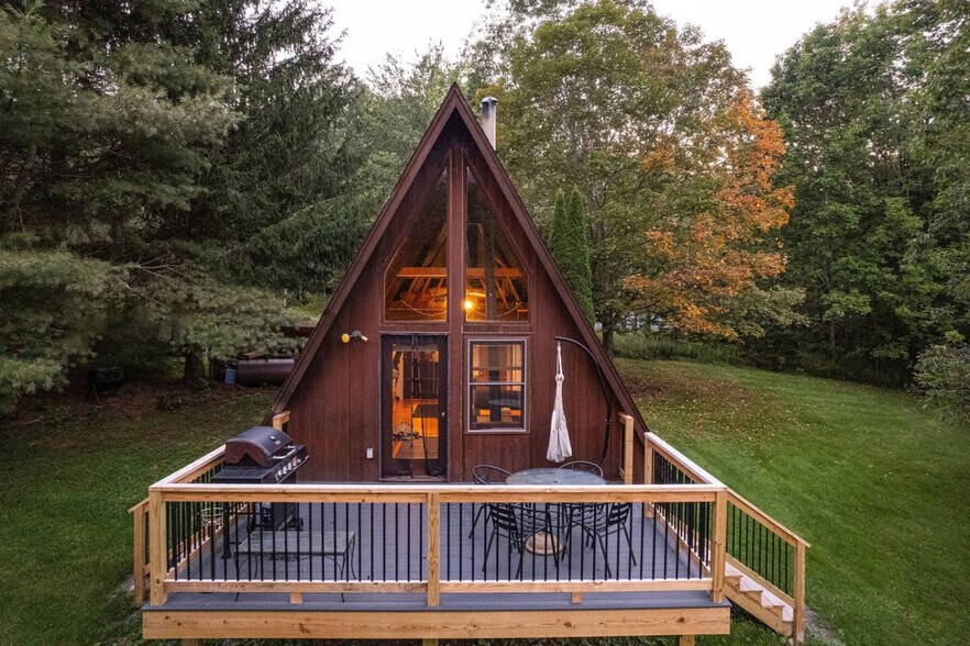 Building Photo - 614 Sanford Hollow Rd