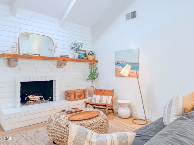 Building Photo - 4954 Dolphin Way