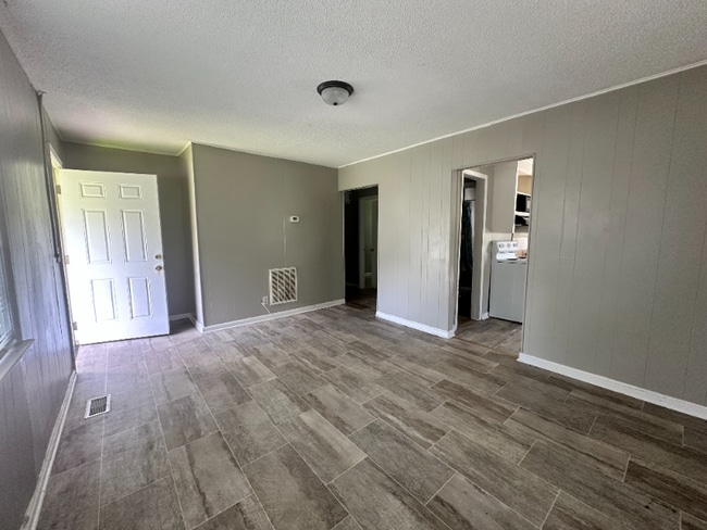 Building Photo - 59 Dumont St
