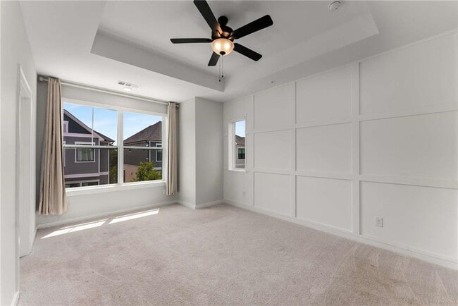 Building Photo - 455 Ashbury Dr