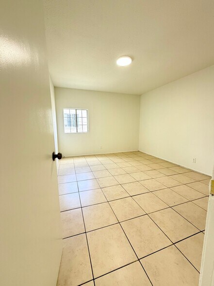 Building Photo - 678 Del Rosa Pl