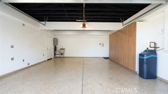 Building Photo - 147 Oceano