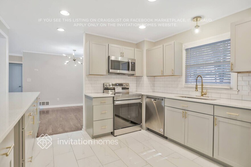 Building Photo - 3715 Wisteria Ln SW