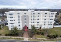 Building Photo - 310 Lookout Ave