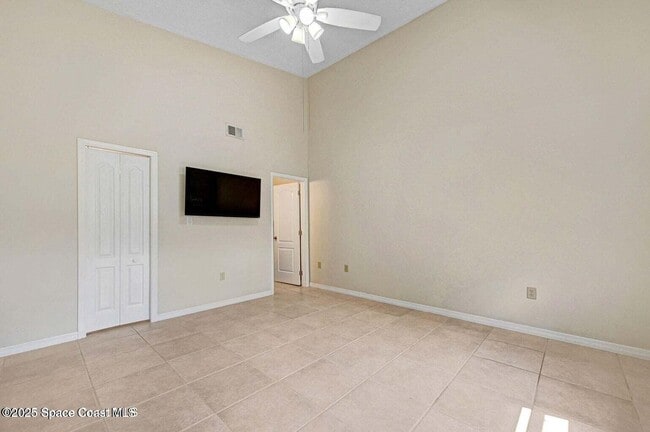 Building Photo - 1600 Woodland Dr
