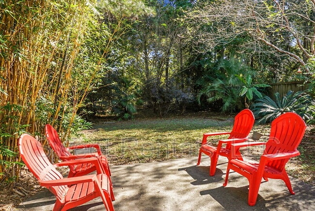 Building Photo - 1519 Thoroughbred Blvd