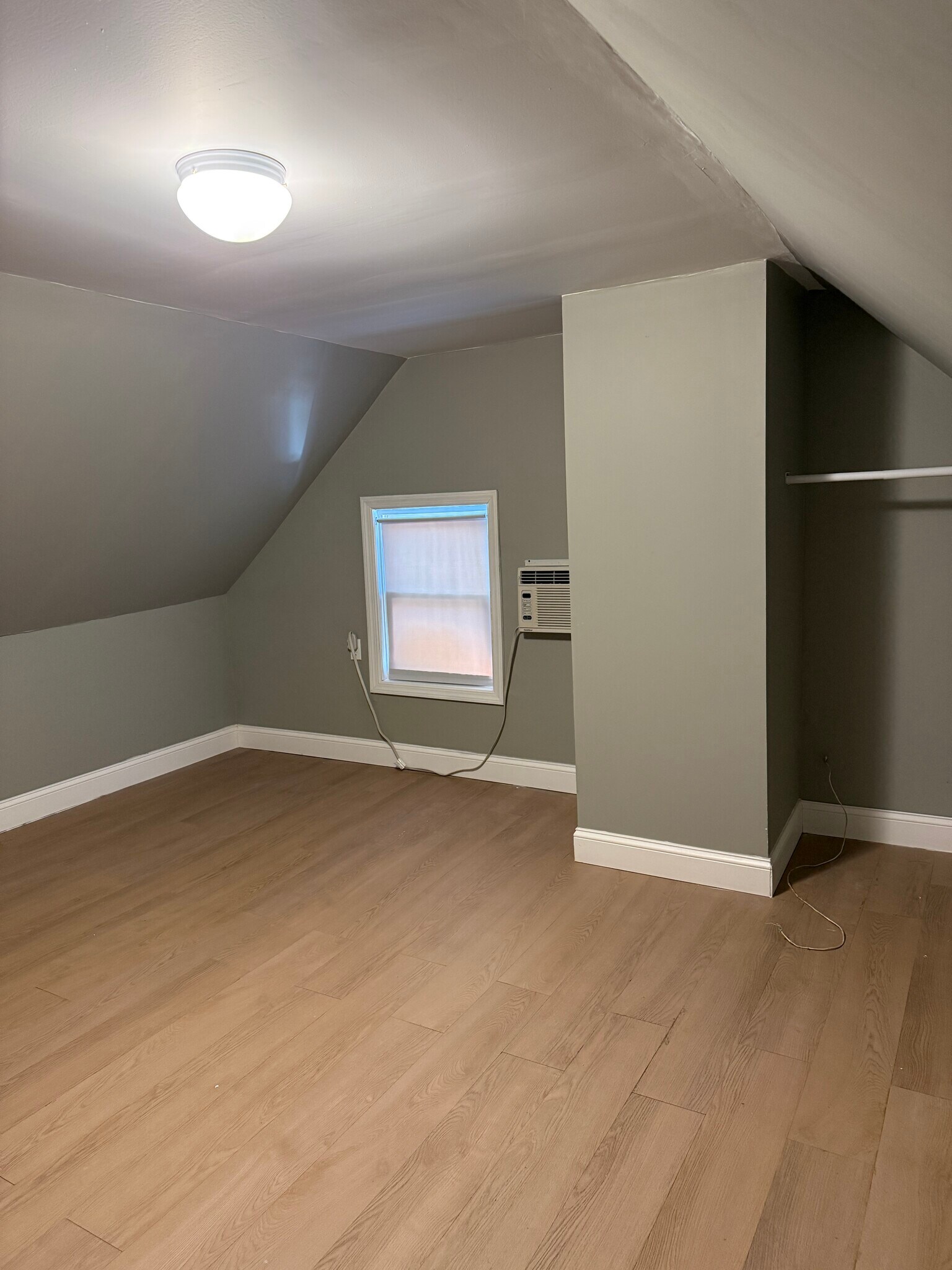 Building Photo - 47 Shawmut St