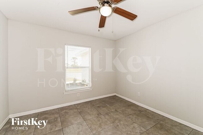 Building Photo - 912 Trafalgar Parkway