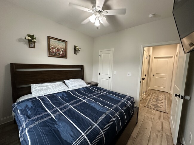 Building Photo - 103 Piney Cv