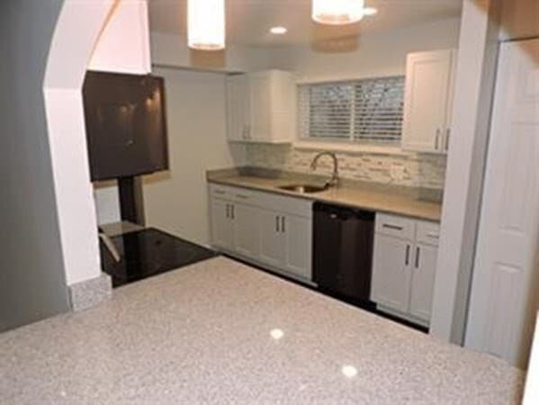 Building Photo - 12 Katahdin Dr