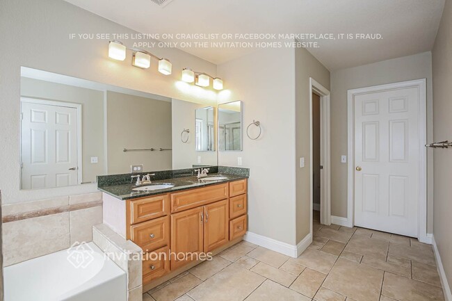 Building Photo - 9348 Deer Lodge Ln