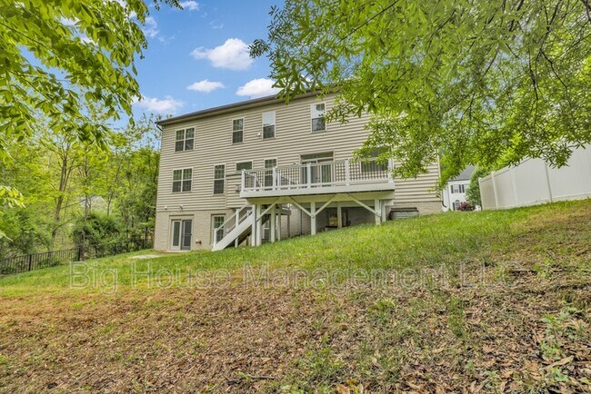 Building Photo - 3713 Chancelsors Dr