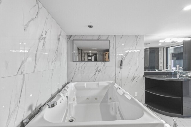 Building Photo - 3111 Bel Air Dr