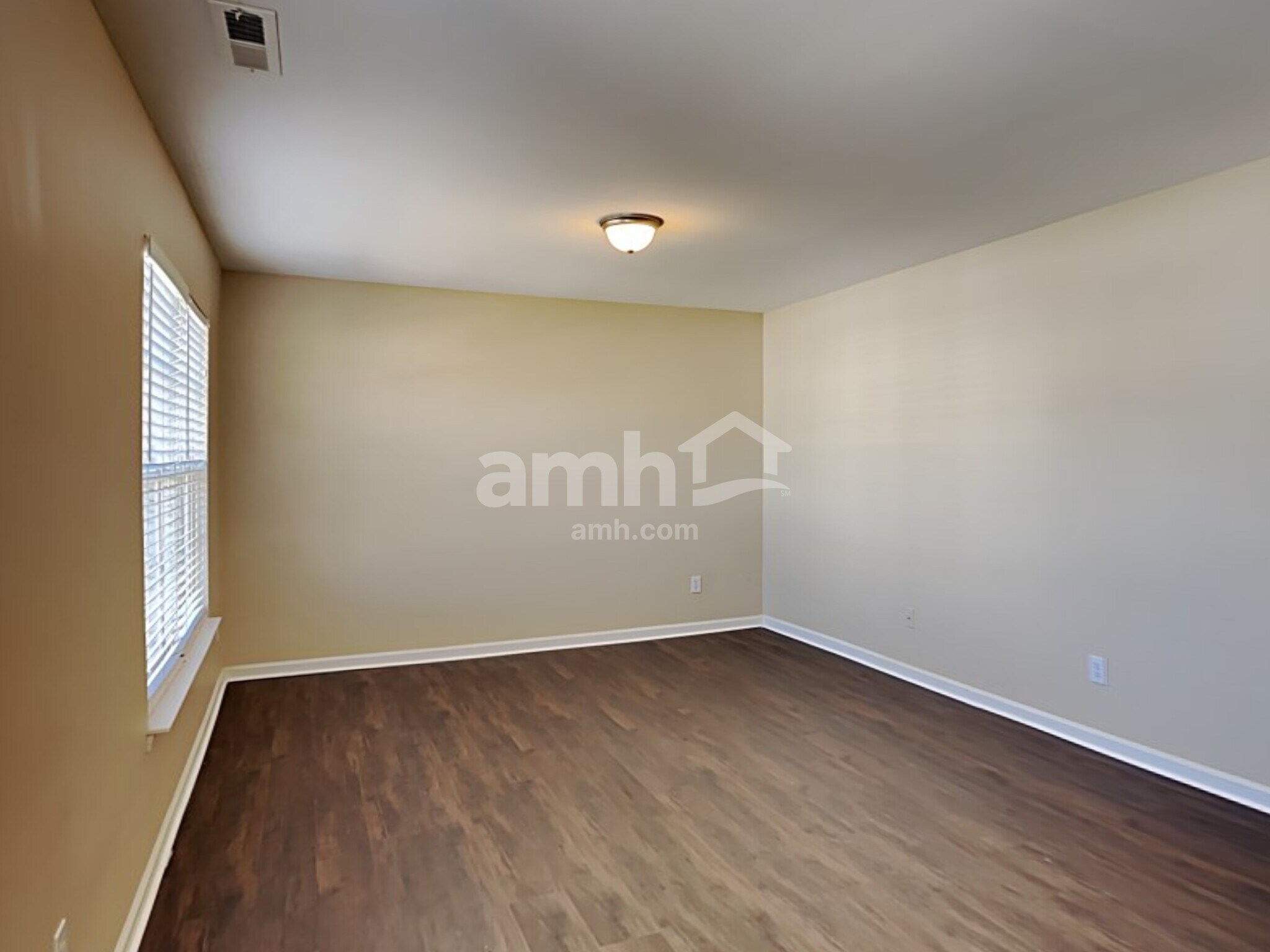 Building Photo - 7036 Spanglers Spring Way