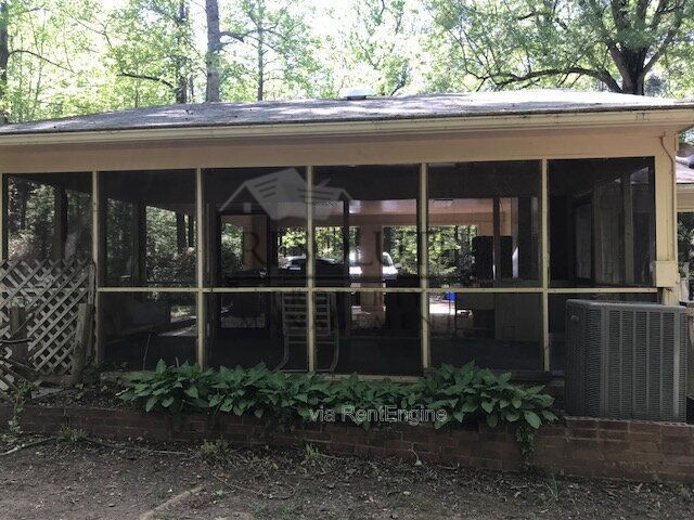 Building Photo - 6612 Pleasant Pines Dr