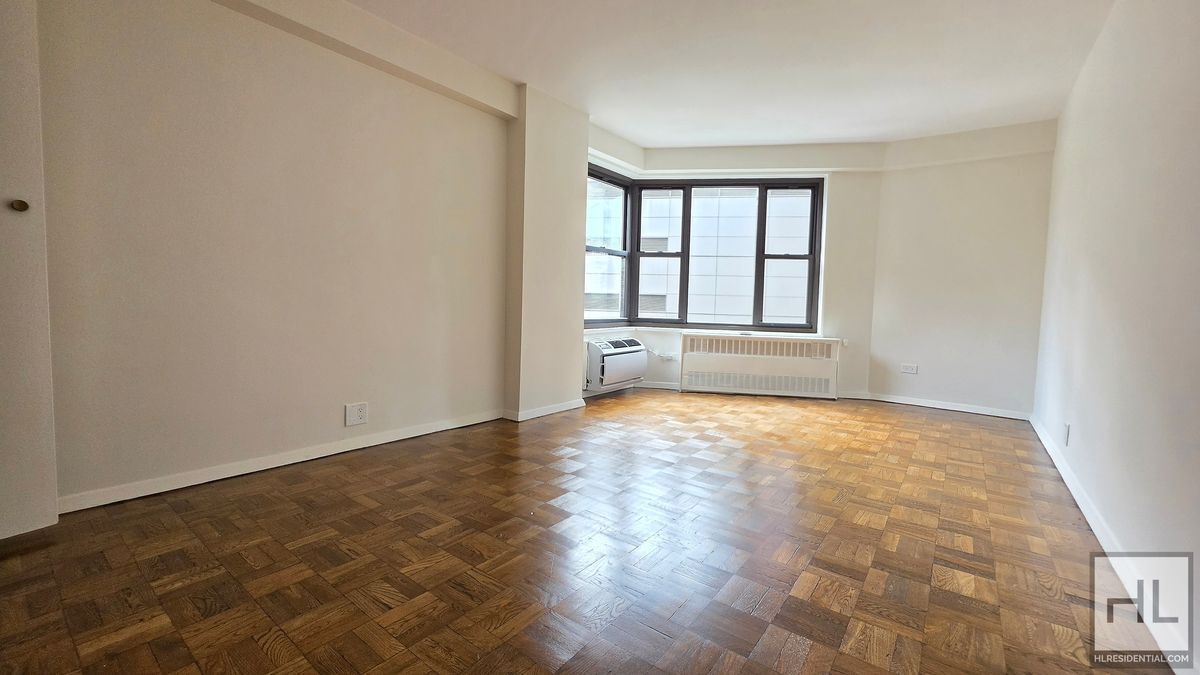 Building Photo - Bright Sixth-Floor One-Bedroom Near Union Square