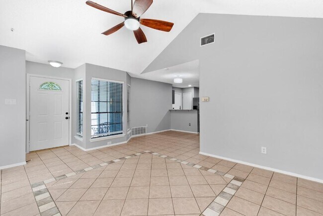 Building Photo - 12307 Emery Oaks Rd