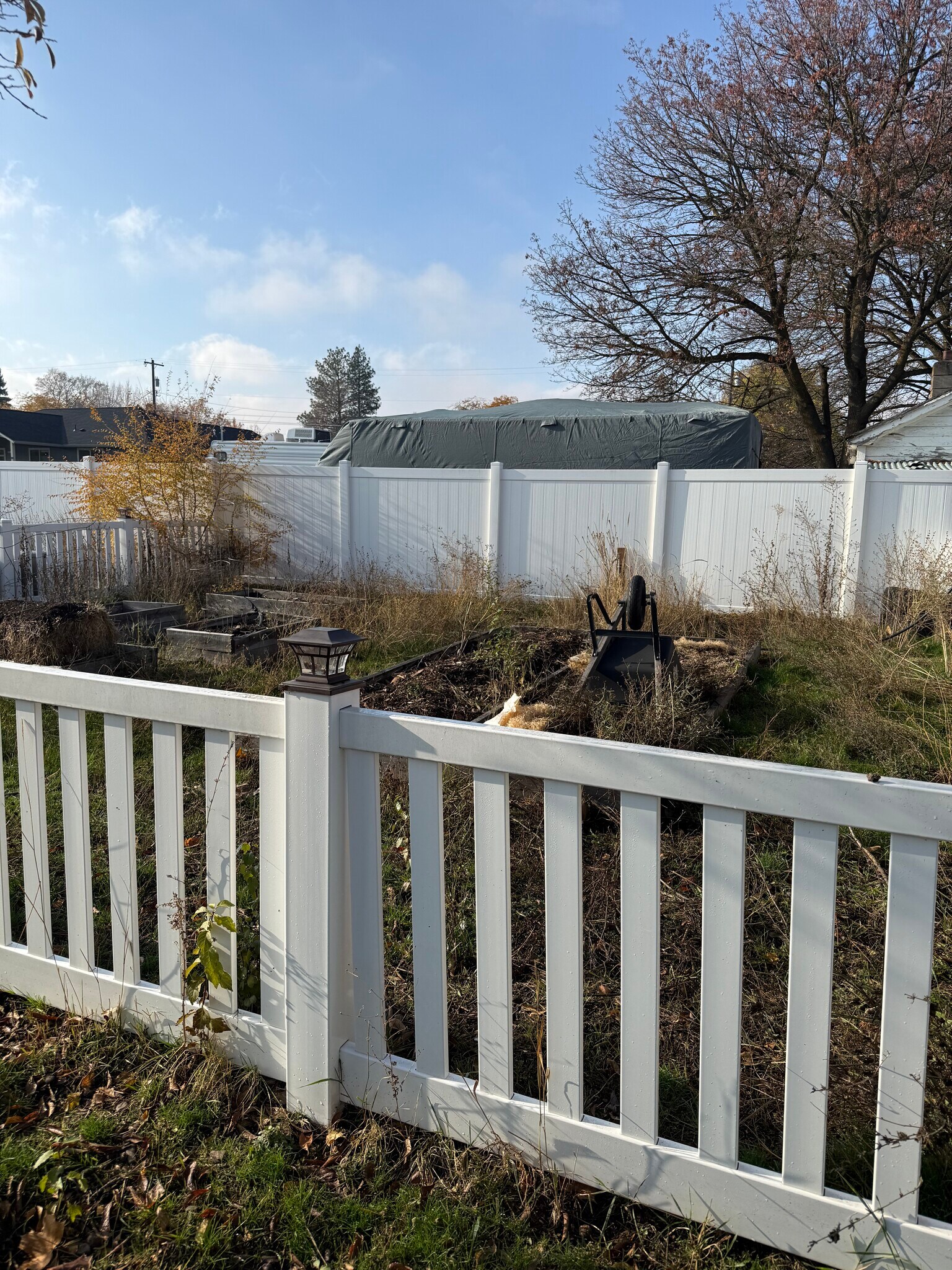 Building Photo - 9518 E Broadway Ave