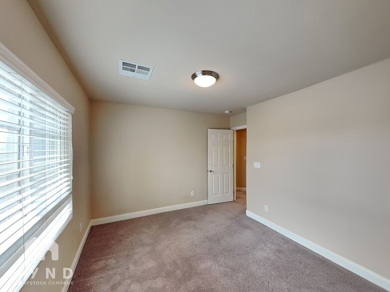 Building Photo - 8364 Langhorne Creek St