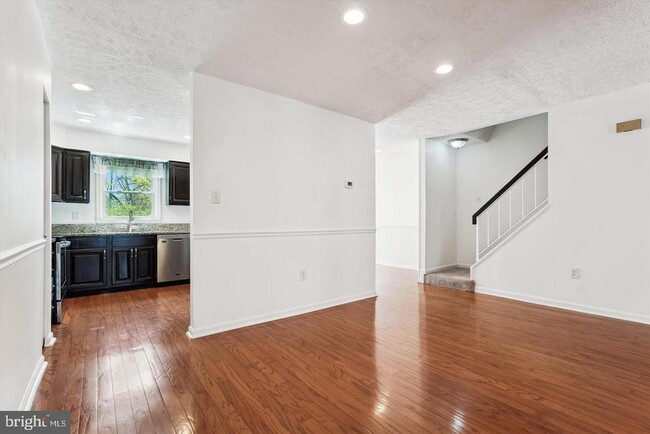 Building Photo - 20412 Sunbright Ln