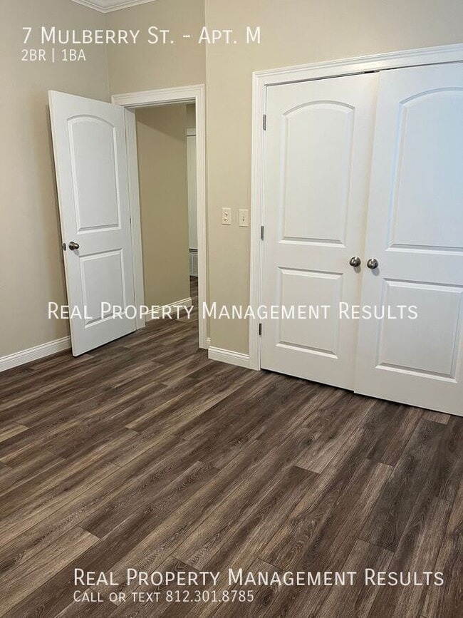 Building Photo - 7 Mulberry St