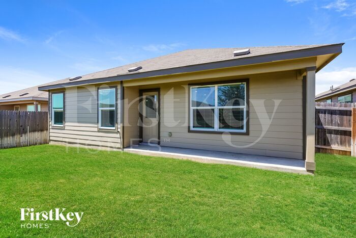 Building Photo - 1228 Treehouse Ln