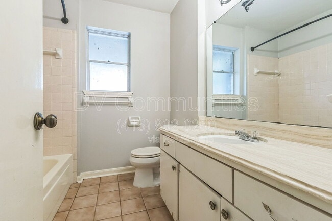 Building Photo - 13331 Villagrove Dr