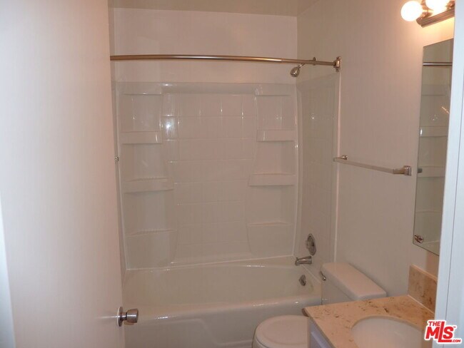 Building Photo - 1538 Stanford St