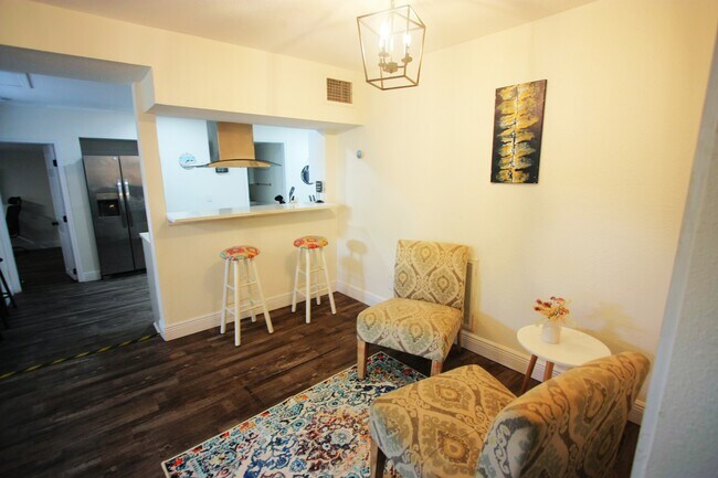 Building Photo - 6602 N 9th St