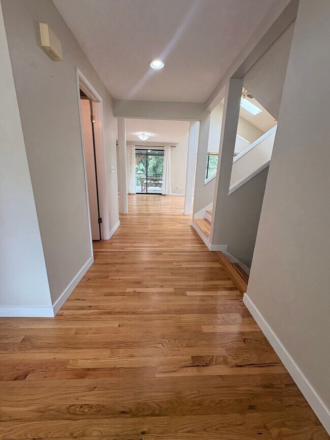 Building Photo - Bright and Spacious Newcastle Home -Open House Saturday the 27th 4:00-5:00