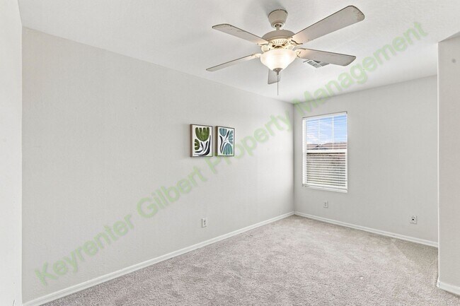 Building Photo - 1546 W Alder Rd