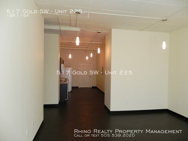 Primary Photo - 517 Gold Ave SW