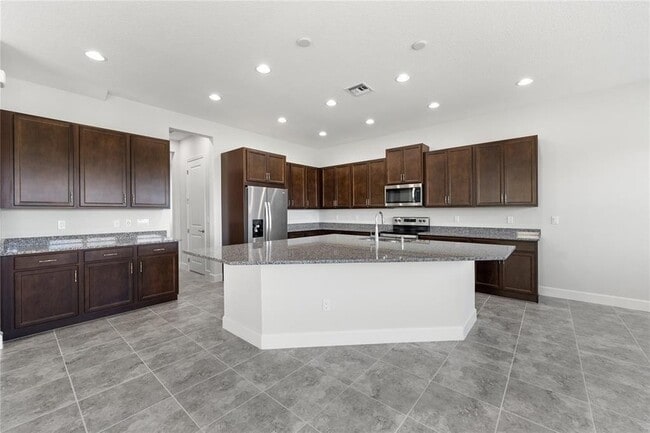 Building Photo - 15000 RedCove Pl