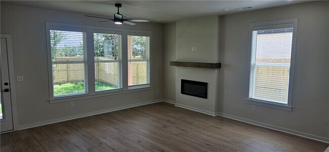 Building Photo - 6005 SW Coywolf St