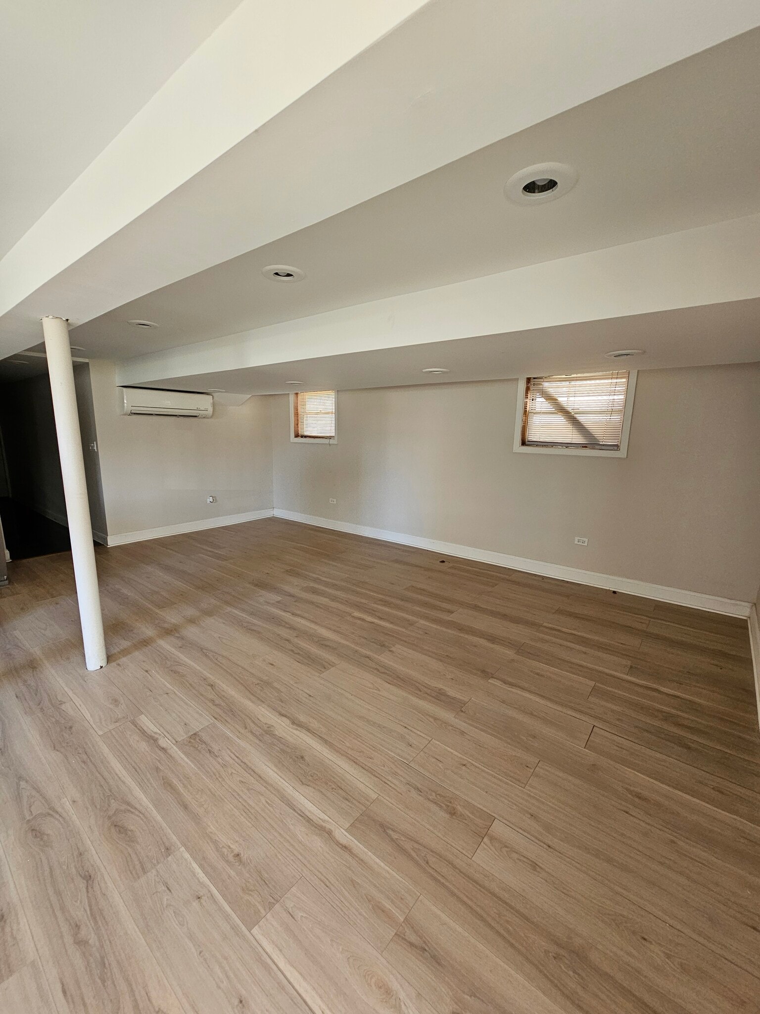 Building Photo - 4424 W 55th St