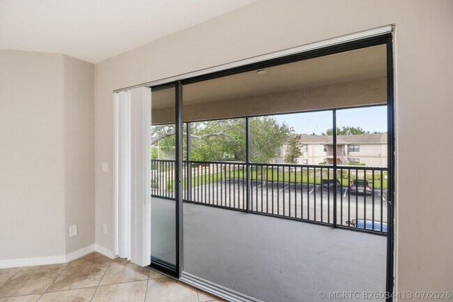 Building Photo - 2625 Heathcote Dr