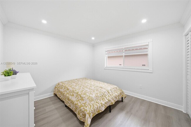 Building Photo - 881 NW 133rd Ave