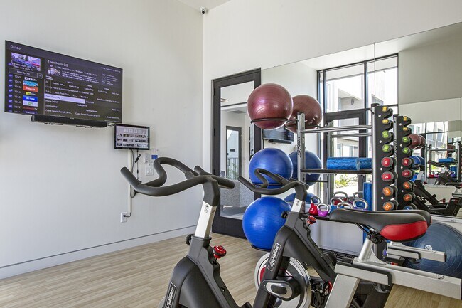 Building Photo - Senderos At South Mountain