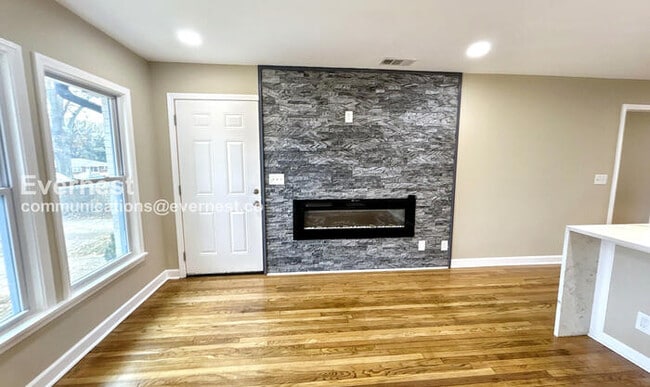 Building Photo - 2047 Nettie Ct