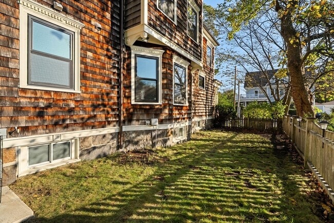 Building Photo - 101 Beach St