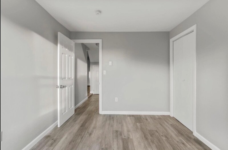 Building Photo - 4 Willington Ave