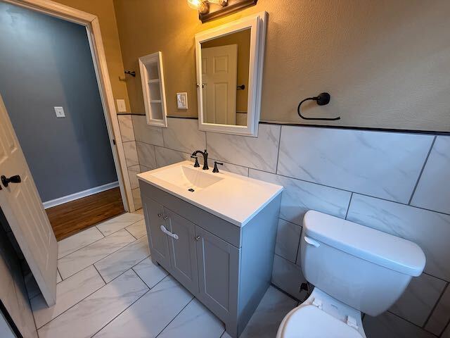 Building Photo - 3 BR Bungalow in North Peoria