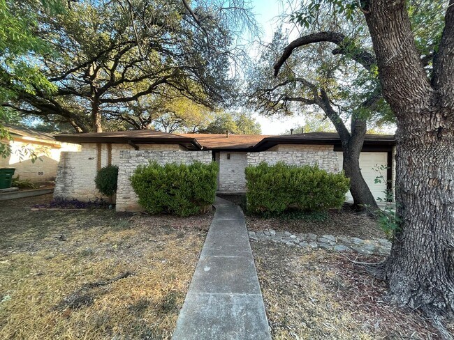 Building Photo - 4526 Maybrook Woods St