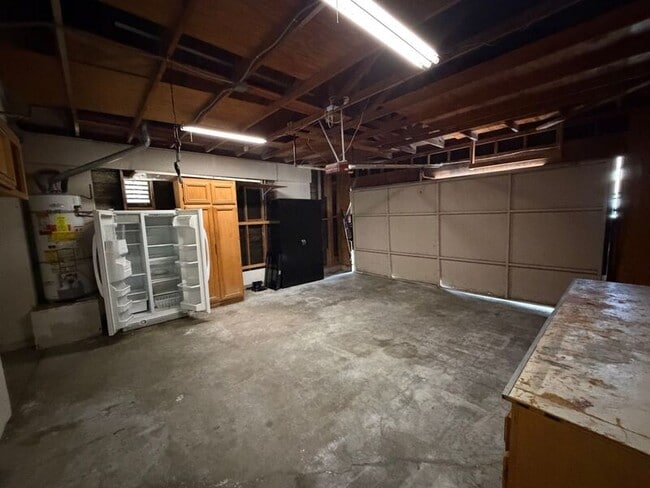 Building Photo - 30311 Silver Ridge Ct