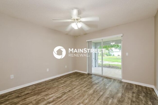 Building Photo - 7527 42nd Ct E